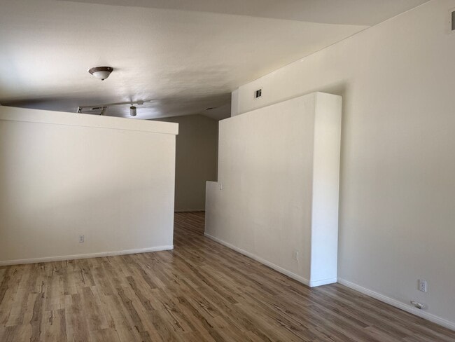 Foto del edificio - 3bd/2bath 1-story home!