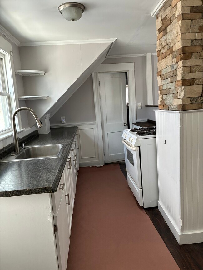 Foto del edificio - 42 S Central St