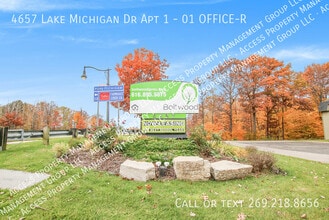 Building Photo - 4657 Lake Michigan Dr
