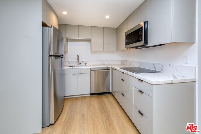 Foto del edificio - 2139 Kerwood Ave