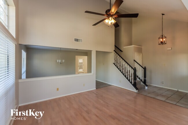 Building Photo - 160 W Golden Arrow Cir
