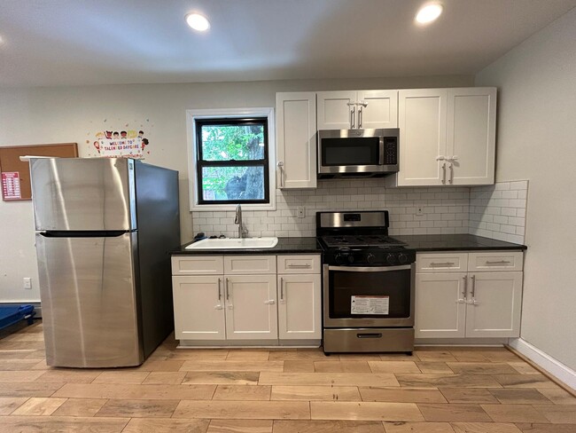 Full view of kitchen - 3301 Barker Ave