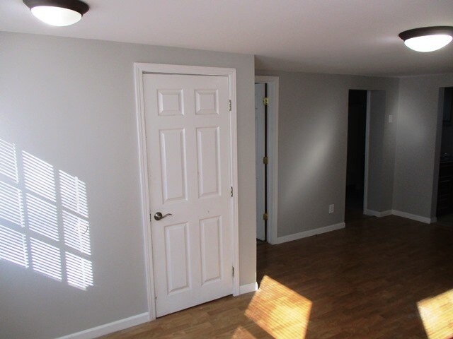 Foto del edificio - 717 W Walnut St