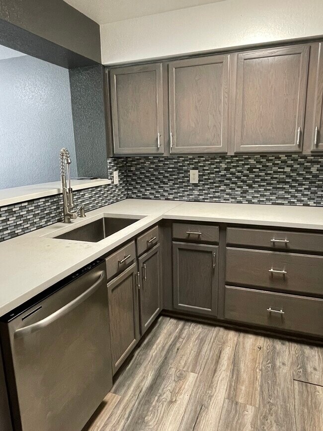 Foto del edificio - 3051 Sage Creek Rd