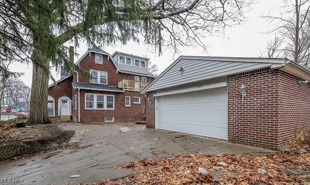 12980 Cedar Rd Cleveland Heights, OH 44118 – photo 2
