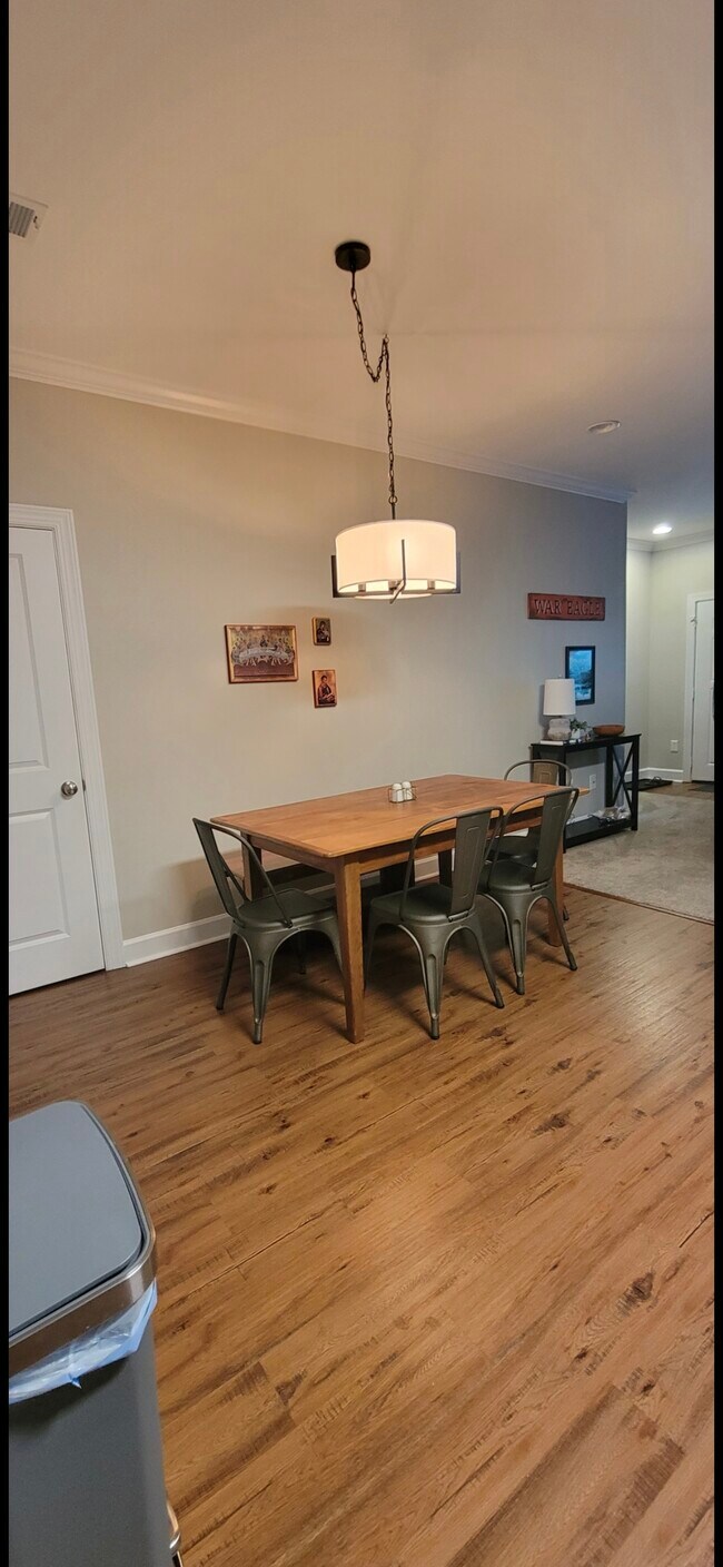 Foto del edificio - 1957 Wire Rd