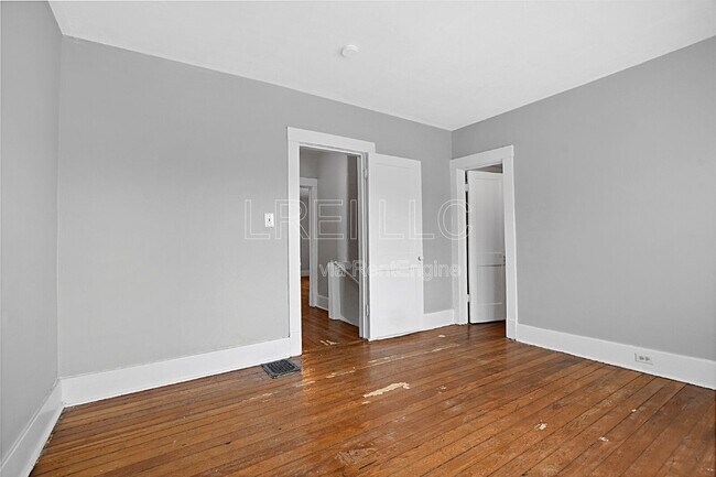 Foto del edificio - 627 S 38th St