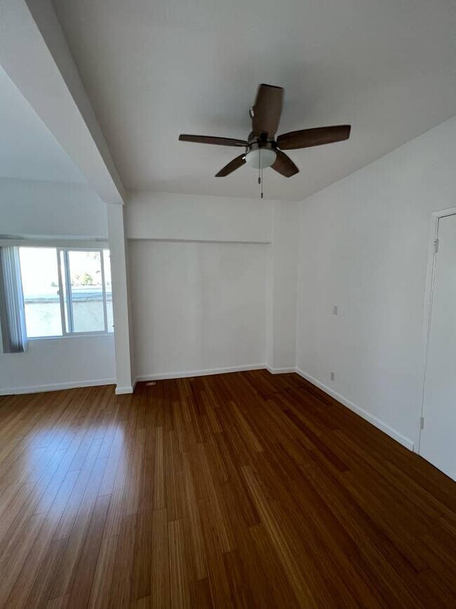 Foto del edificio - 1101 Ocean Front Walk