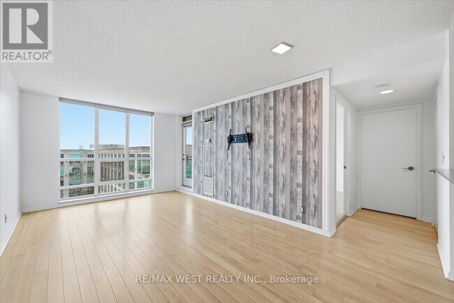 Photo du bâtiment - 185 Legion Rd N