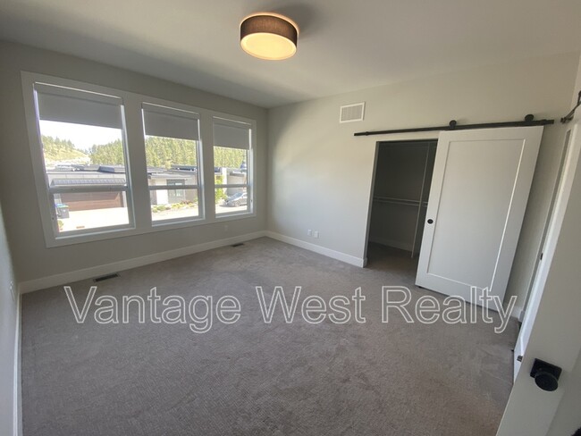 Building Photo - 1901 Northern Flicker Ct