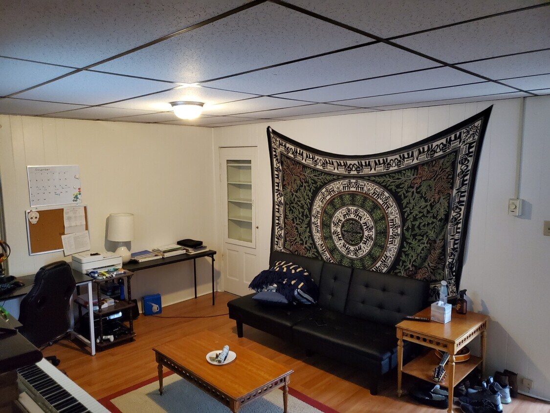 434 Ella St Unit 2, Bloomfield, PA 15224 Apartments in Bloomfield, PA