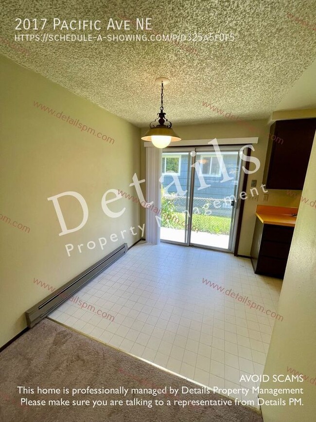 Building Photo - **APPLICATIONS PENDING** 2 Bedroom Duplex ...