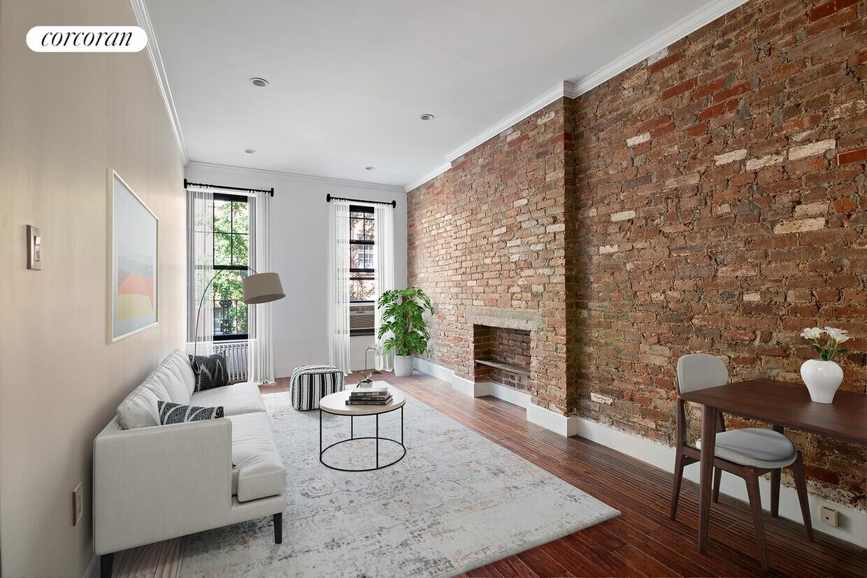 Primary Photo - 82 Horatio St