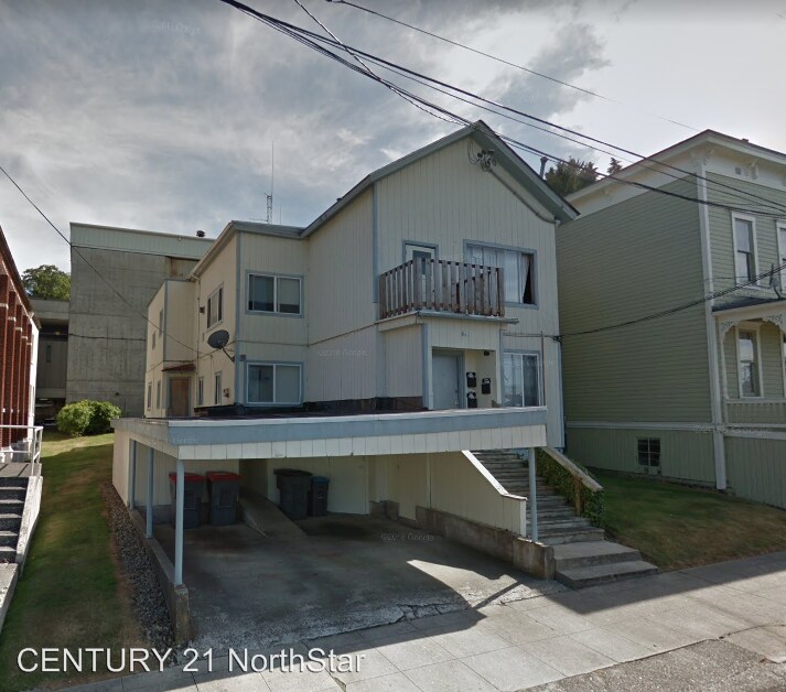 Primary Photo - 641 Commercial St