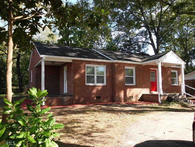 Foto del edificio - 4134 N Dearing St NE