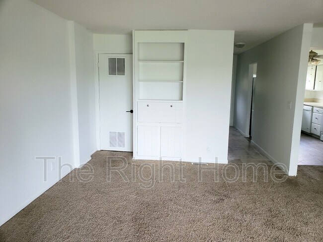 Building Photo - 5134 N 105th St