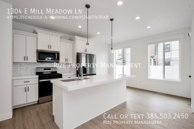 Foto del edificio - The Epicenter of Luxury and Convenience.