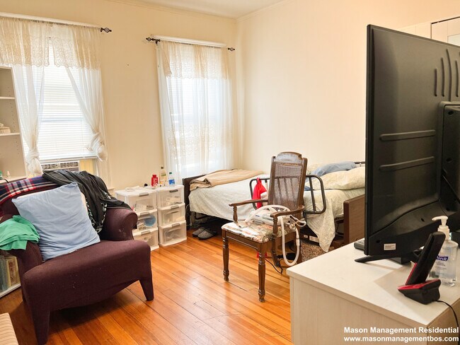 Foto del edificio - 4379 Washington St