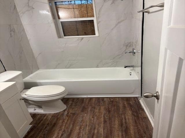 Building Photo - 3268 Powell Ave