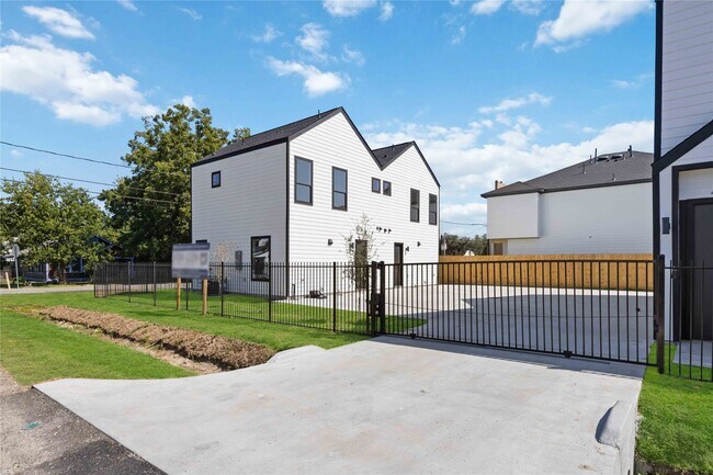 Foto del edificio - 4202 Kewanee St