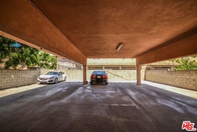 Foto del edificio - 3726 Midvale Ave