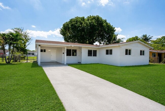 Building Photo - 1530 NW 47th Ave