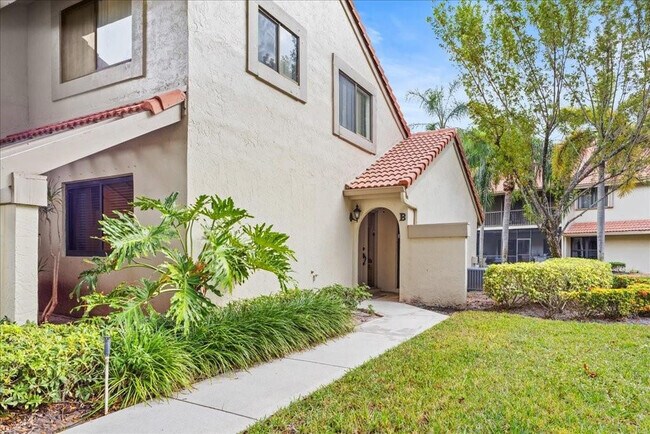 Building Photo - 5670 Coach House Cir