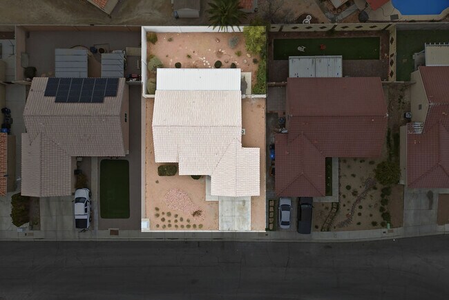 Foto del edificio - 427 Yarnell Dr