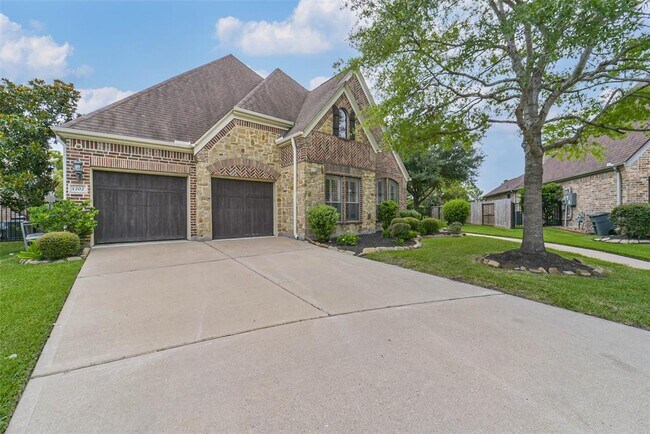 Building Photo - 1202 Maroon Ln