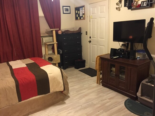 Unit before new flooring - 2721 Omisol Rd