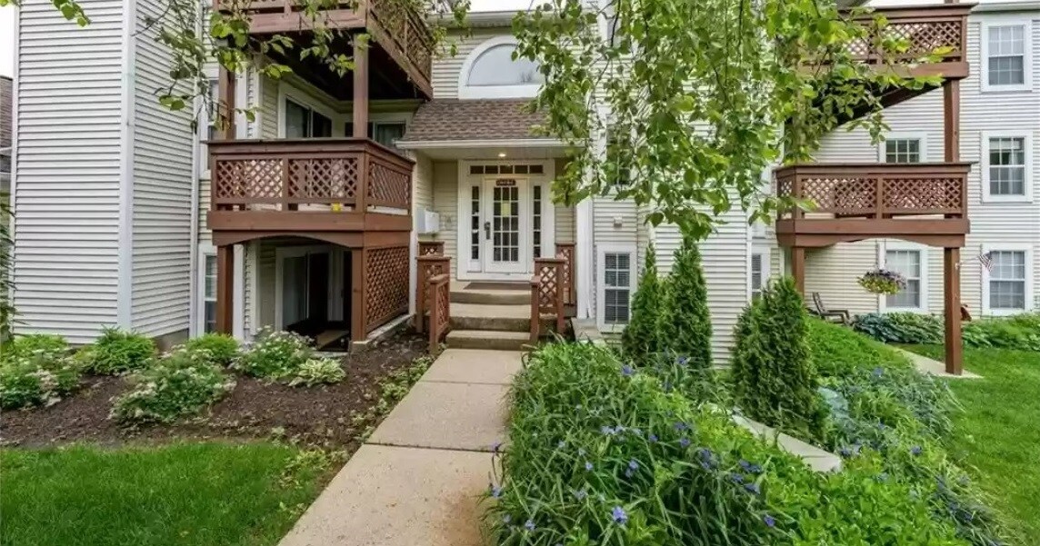 1360 Cedarwood Dr Unit B2, Westlake, OH 44145 Condo for Rent in