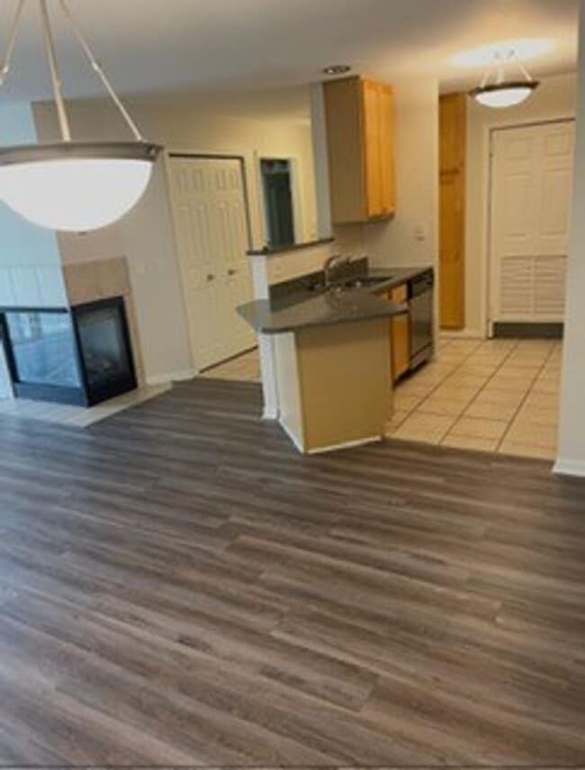 Interior Photo - Embassy Place Apartments