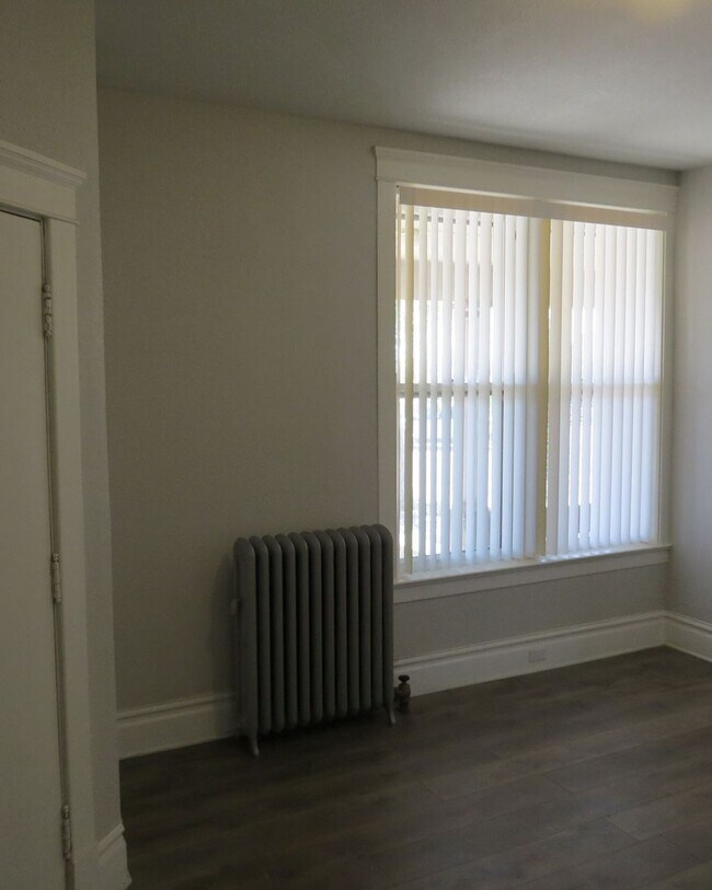 Building Photo - Downtown Oasis - Move In Ready!!!