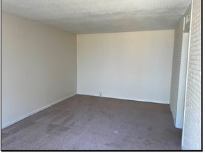 Building Photo - 801 Lynn St