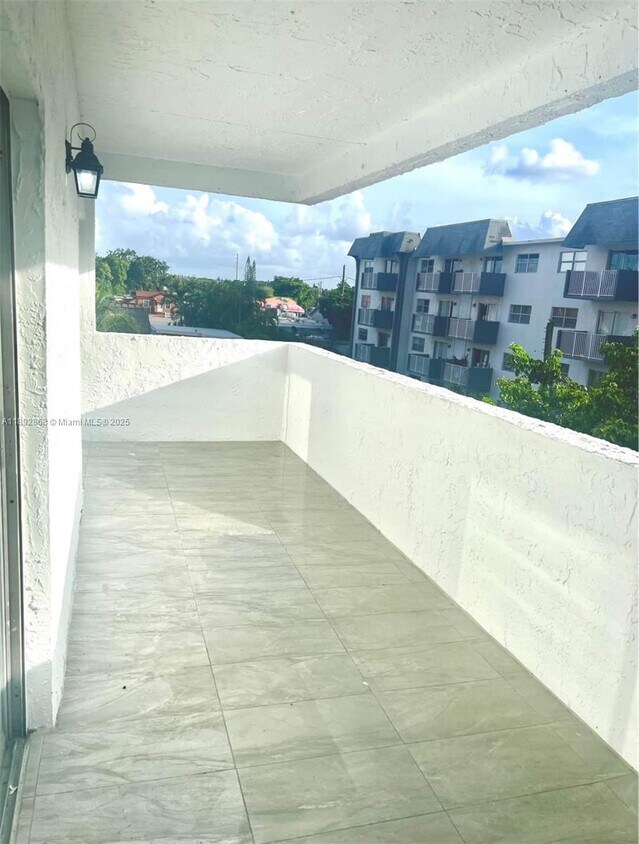 Foto principal - 750 NW 43rd Ave