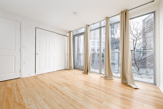 Building Photo - Modern Studio in Park Terrace | Water Included!