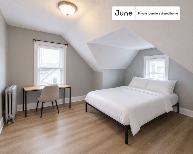 Building Photo - Room in Shared 7 bed/2 bath home in Allston