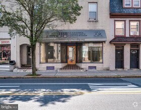 Building Photo - 306 W Main St