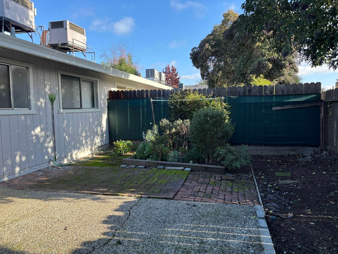 Foto del edificio - 1714 Kent St