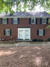 Building Photo - 1068 Nichols Dr