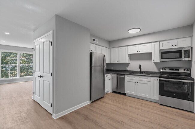 Foto del edificio - 400 Gallery Ln