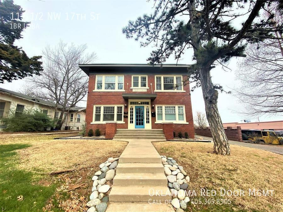 Primary Photo - 117 NW 17th St