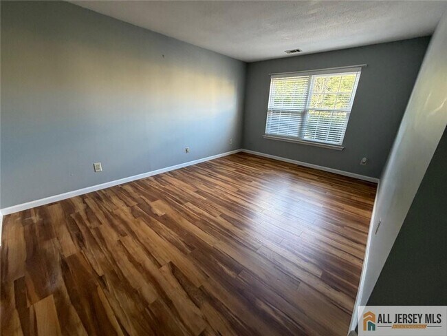 Foto del edificio - 601 Sunshine Ct