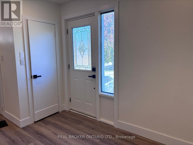 Building Photo - 767 Gaspe Ave