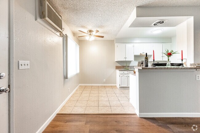 1 habitación, 1 baño - 700 pies cuadrados - Comedor - Rosemead Apartments II