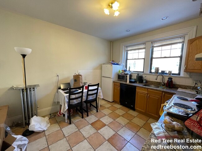 Foto del edificio - 48 Babcock St