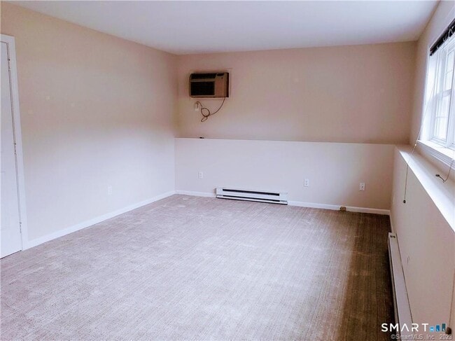 Building Photo - 10 Brantwood Dr