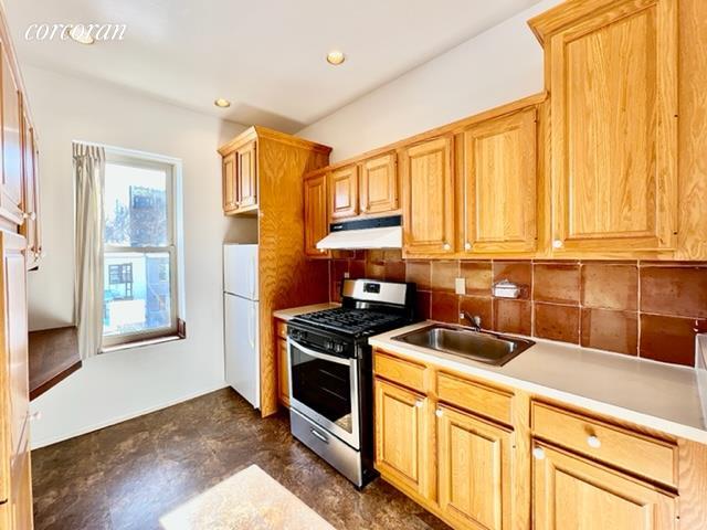 Building Photo - 328 78th St