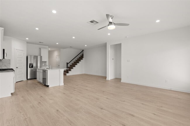 Building Photo - 31711 Farlam Farms Trl