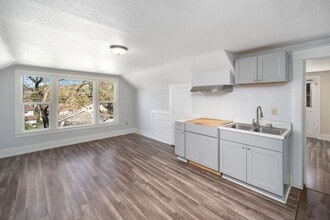 Building Photo - 6843 Santa Lucia Rd